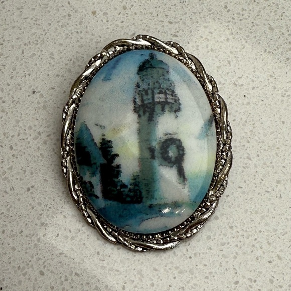 Vintage Lighthouse Brooch Pendant Silver Tone Ceramic - Picture 2 of 7